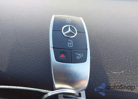 2019 Mercedes-Benz A 220 z USA, uszkodzony, nr VIN WDD3G4EB4KW033826